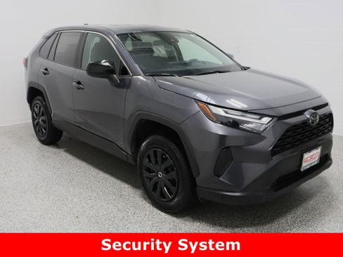 Used 2024 Toyota RAV4 LE image 4