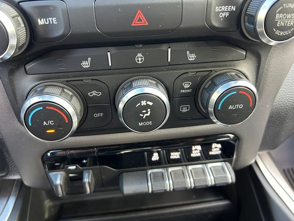 Used 2021 RAM 1500 Big Horn AWD/4WD image 37