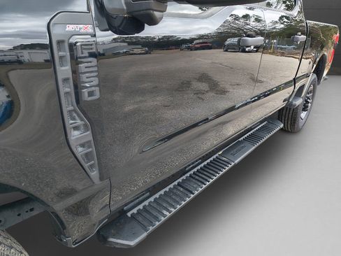 Used 2024 Ford F250 XL w/ STX Appearance Package AWD/4WD image 13