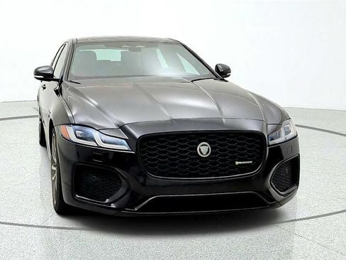 Used 2022 Jaguar XF R-Dynamic SE AWD/4WD image 2