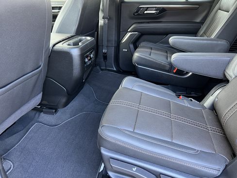 Used 2025 Chevrolet Tahoe High Country w/ Sun And Tow Package AWD/4WD image 15