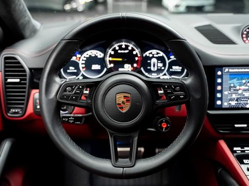 Used 2023 Porsche Cayenne Turbo GT image 43