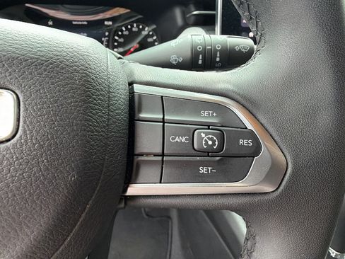 Used 2024 Jeep Compass Latitude AWD/4WD image 27