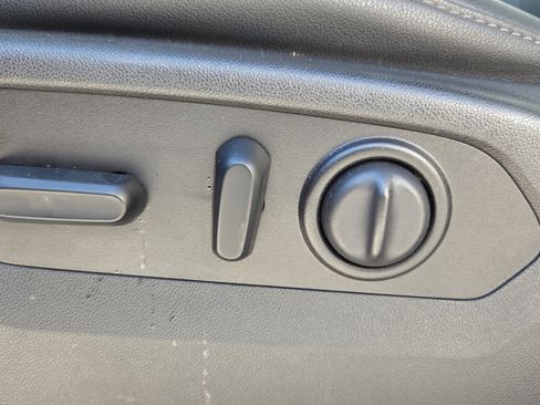 Used 2021 Chevrolet Silverado 1500 LT Trail Boss w/ Convenience Package II image 25