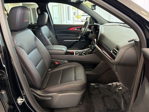 Used 2024 Chevrolet Traverse Z71 w/ LPO, Floor Liner Package AWD/4WD image 24