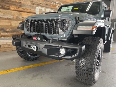 New 2026 Jeep Wrangler Unlimited Rubicon 392 w/ Quick Order Package 27X Moab AWD/4WD image 18