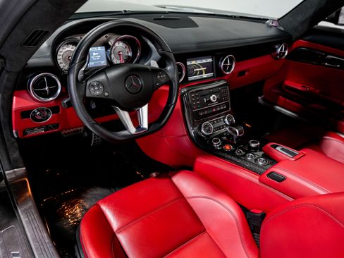 Used 2012 Mercedes-Benz SLS AMG Roadster image 9