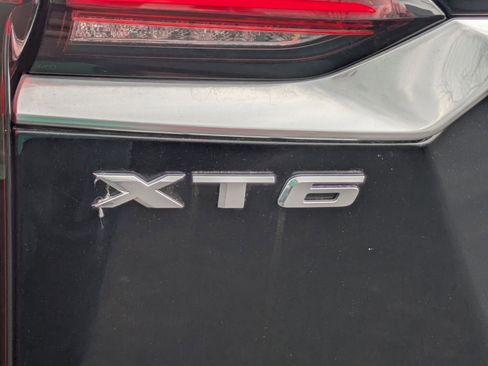Used 2023 Cadillac XT6 Premium Luxury image 34