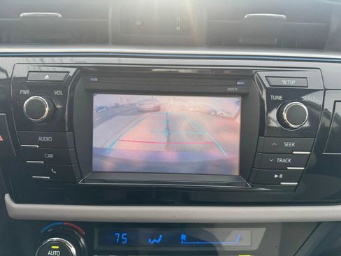 Used 2016 Toyota Corolla LE image 22