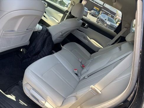 Certified 2022 Kia Sorento S image 11