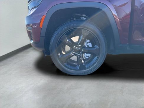 New 2025 Jeep Grand Cherokee L Altitude image 39