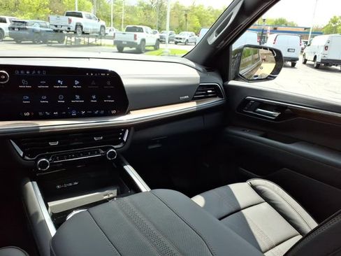 New 2026 Chevrolet Tahoe High Country AWD/4WD image 29