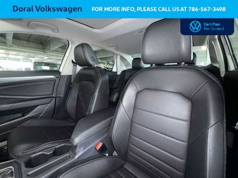 Certified 2024 Volkswagen Jetta SE w/ Panoramic Sunroof Package FWD image 14