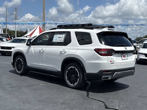 New 2026 Honda Pilot Touring image 9