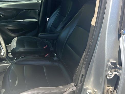 Used 2017 Buick Encore Essence FWD image 19