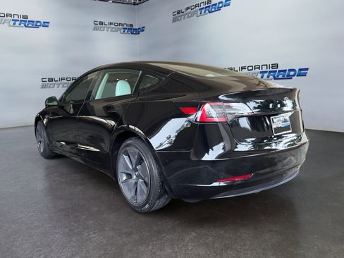 Used 2023 Tesla Model 3 Standard Range image 7