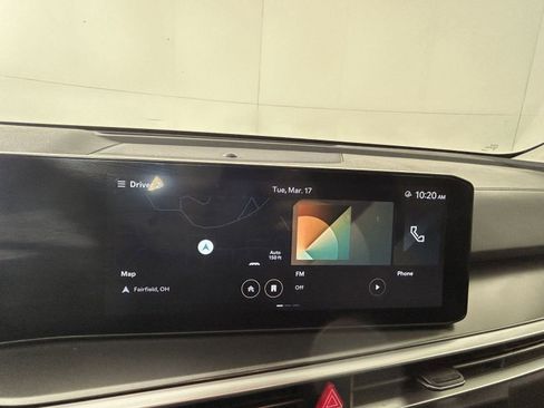 Used 2024 Kia Sorento S image 10