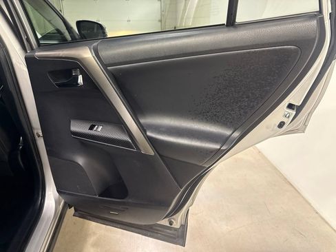 Used 2013 Toyota RAV4 Limited FWD image 37