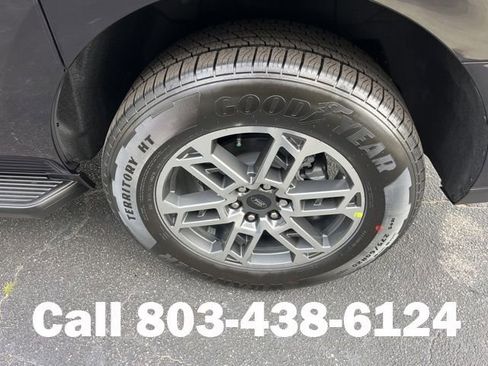 New 2026 Ford Expedition Max Active RWD image 19