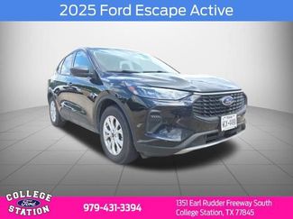 Used 2025 Ford Escape Active w/ Tech Pack #1 FWD video 1