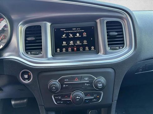 Used 2019 Dodge Charger SXT w/ Leather Interior Group RWD image 19