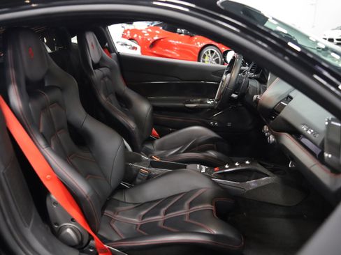 Used 2016 Ferrari 488 GTB RWD image 36