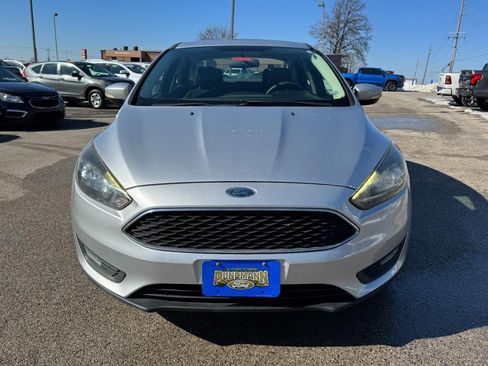 Used 2017 Ford Focus SEL image 9