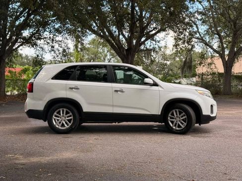 Used 2015 Kia Sorento LX FWD image 4