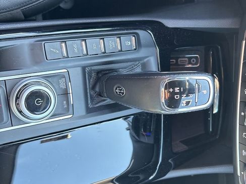 Used 2023 Maserati Levante Modena image 11