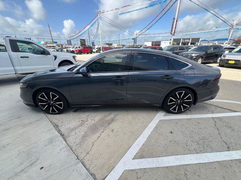 Used 2023 Honda Accord Touring image 6