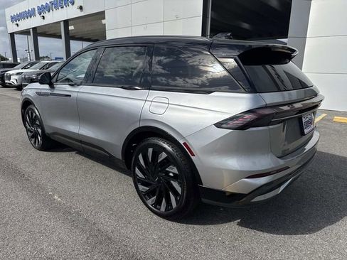 New 2026 Lincoln Nautilus Reserve w/ Jet Appearance Package AWD/4WD image 5