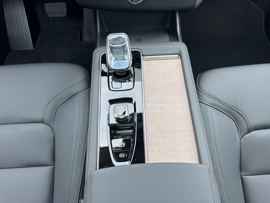 New 2026 Volvo XC90 T8 Plus w/ Protection Package AWD/4WD image 23