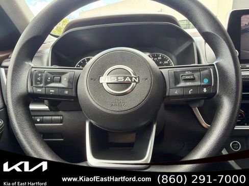 Used 2023 Nissan Rogue SV AWD/4WD image 32