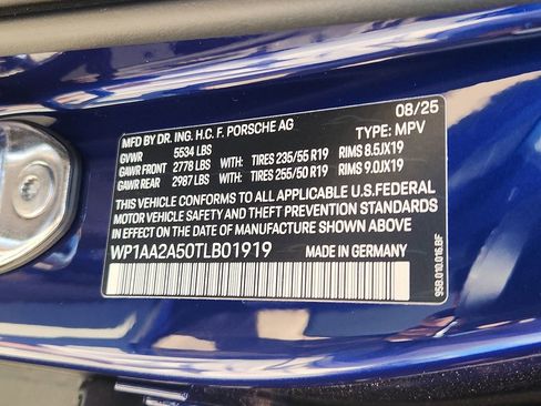 New 2026 Porsche Macan image 22