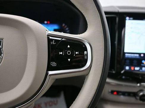 Used 2023 Volvo XC60 B5 Ultimate w/ Climate Package FWD image 26