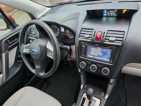 Used 2015 Subaru Forester 2.5i Premium image 10