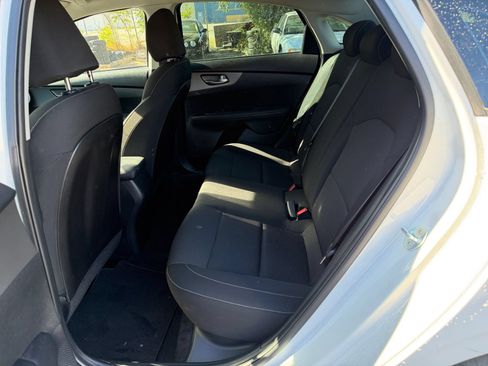 Used 2020 Kia Forte LXS FWD image 26