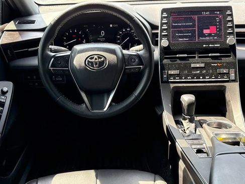 Used 2022 Toyota Avalon XLE FWD image 15