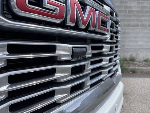 Used 2024 GMC Sierra 3500 Denali w/ Denali Reserve Package AWD/4WD image 4