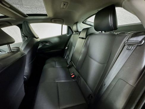 Certified 2025 Toyota Prius XLE image 19