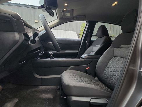 Certified 2025 Nissan Kicks SV w/ Charging Package image 13