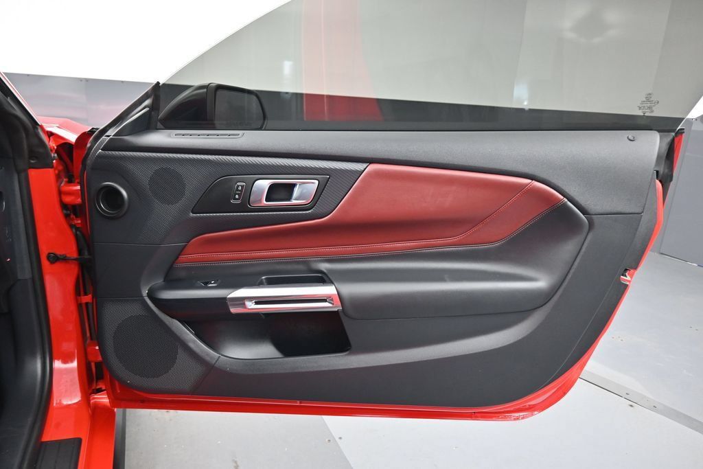 Used 2025 Ford Mustang GT Premium RWD image 34