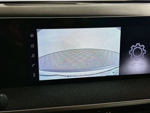 Used 2025 Nissan Kicks SV AWD/4WD image 21