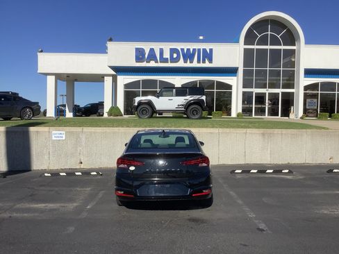 Used 2019 Hyundai Elantra Value Edition FWD image 6