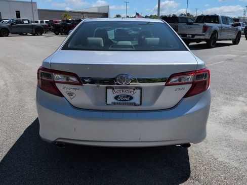 Used 2014 Toyota Camry XLE FWD image 5