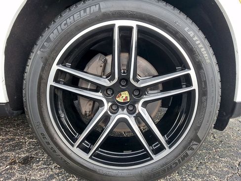 Used 2019 Porsche Macan AWD/4WD image 27