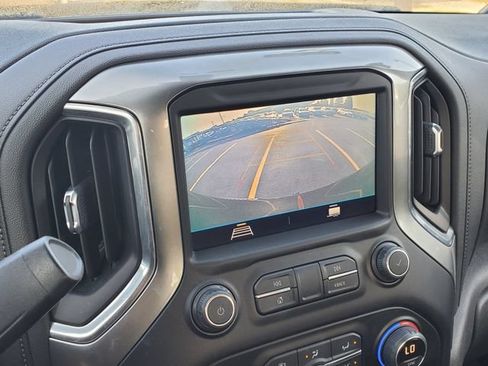 Used 2021 Chevrolet Silverado 1500 LT AWD/4WD image 31