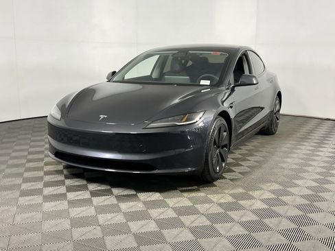 Used 2024 Tesla Model 3 Standard Range image 12