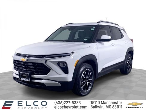Certified 2025 Chevrolet TrailBlazer LT w/ LT Cold Weather Package FWD image 1