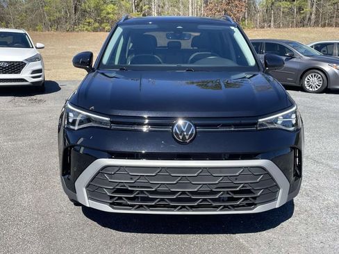 Used 2025 Volkswagen Taos SE w/ Panoramic Sunroof Package image 7